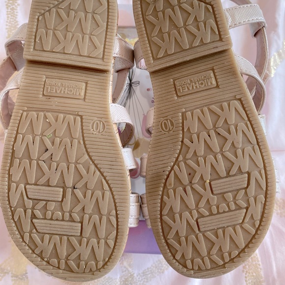 💖MICHAEL KORS 💖toddler size 10 sandals. - Picture 7 of 7